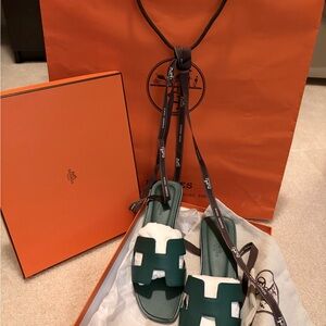 Hermès Green Oran Sandals